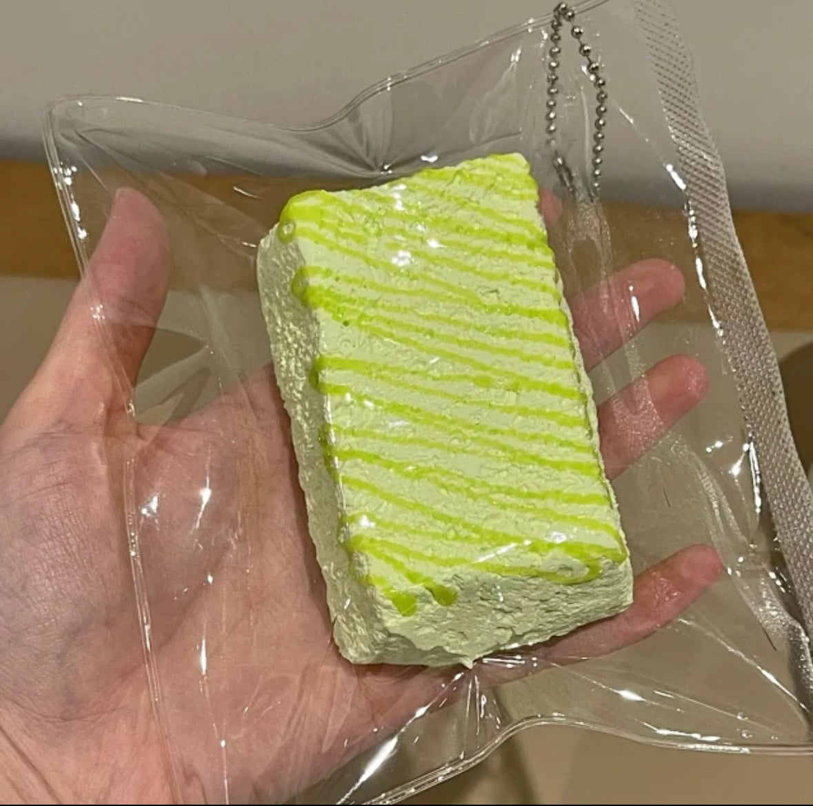 予約　juanmi スクイーズ マスカットジュース ショートトースト