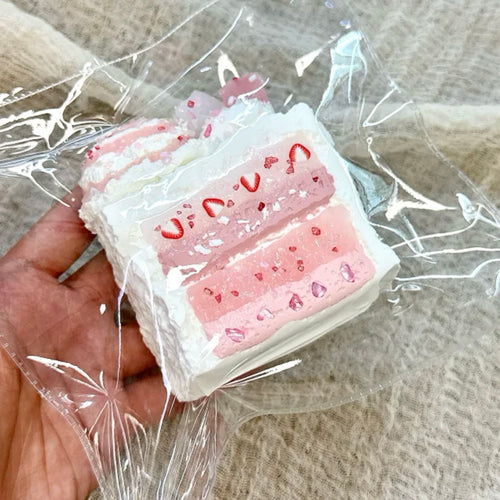 DAMIスクイーズ　 カットケーキ 乳膏泥