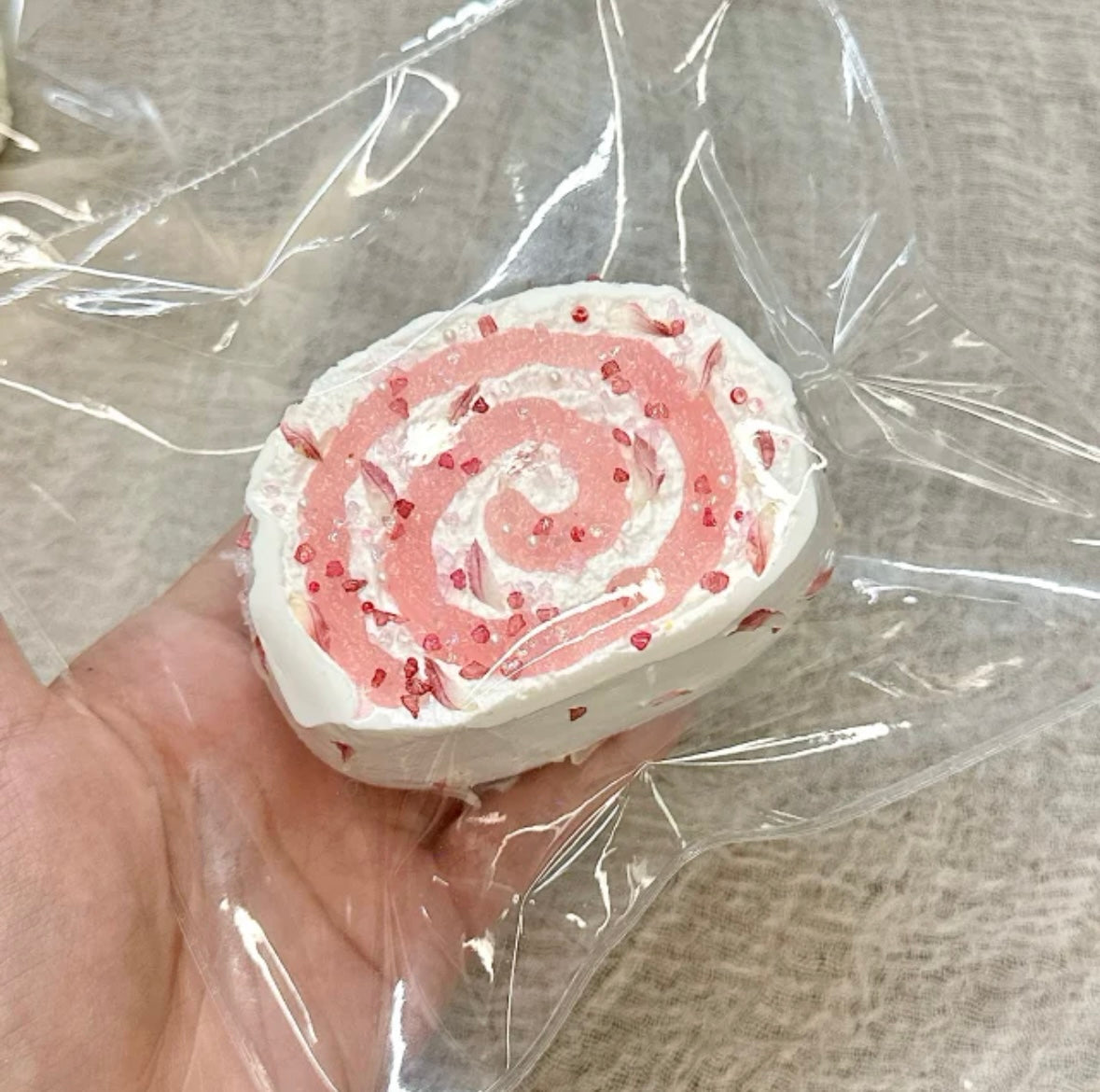 DAMIスクイーズ　ロール　轻奶油