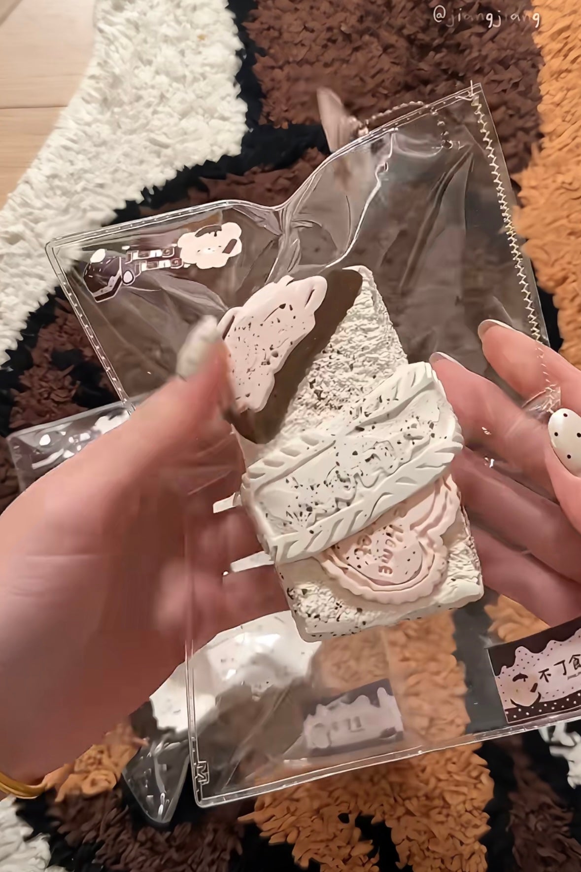jiangjiang スクイーズ　チョコレートシリーズ　いちごチョコトースト1